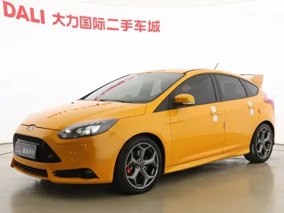 Ford Focus (Import) · 2013 год