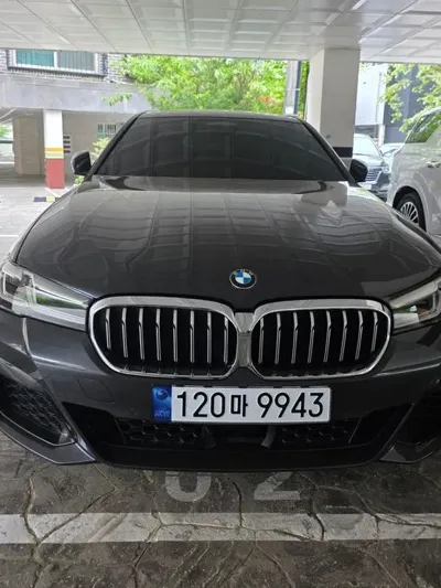 BMW 5-Series · 2023 год