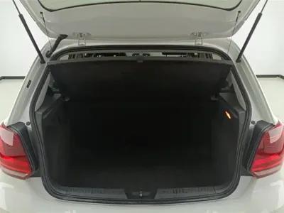 Volkswagen Polo 2017, 73900 км, за 25800 CNY