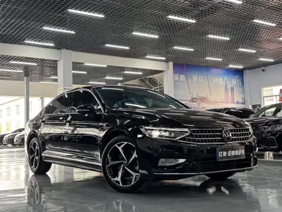 Volkswagen Magotan 2023, 29000 км, за 122800 CNY