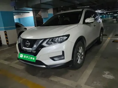 Nissan X-Trail 2024, 31800 км, за 117600 CNY