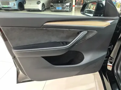 Tesla Model Y 2022, 72000 км, за 149800 CNY