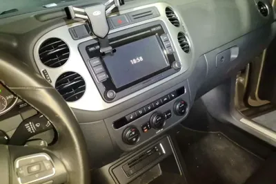 Volkswagen Tiguan 2016, 15600 км, за 66409.36 CNY - фото 10