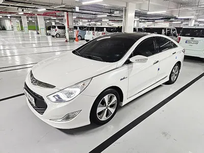 Hyundai Sonata · 2012 год