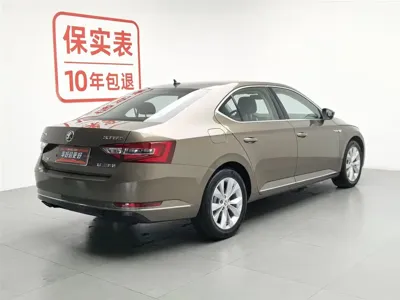 Skoda Superb 2017, 68500 км, за 43800 CNY - фото 2