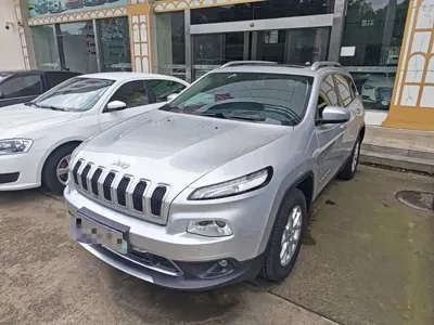 Jeep Cherokee · 2016 год