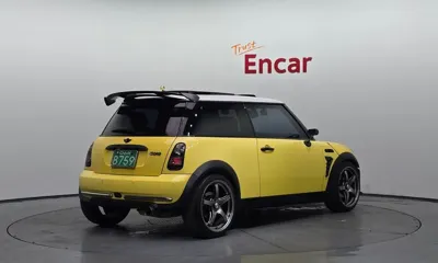 MINI Cooper 2006, 103144 км, за 3800000 KRW