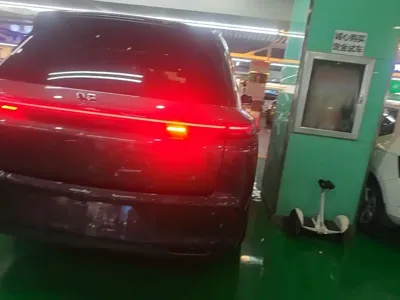 Li Auto Li L8 2023, 58600 км, за 205400 CNY - фото 8