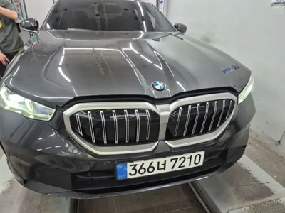 BMW 5-Series · 2025 год