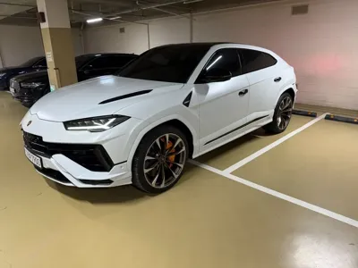 Lamborghini Urus · 2023 год
