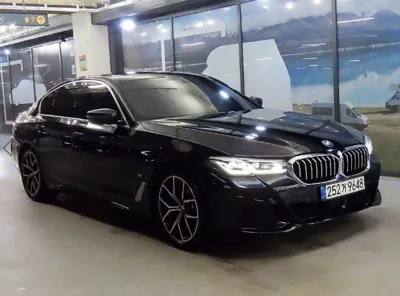 BMW 5-Series · 2021 год