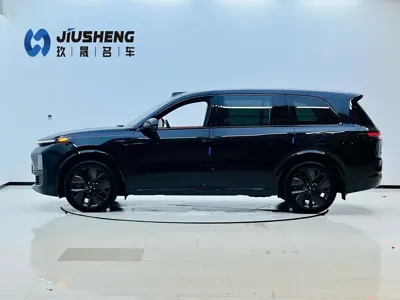 Li Auto Li L9 2023, 62000 км, за 243000 CNY
