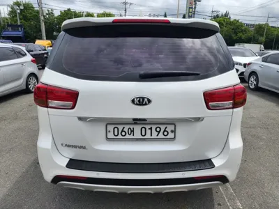 Kia Canival 2016, 199354 км, за 7500000 KRW - фото 4