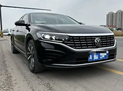 Volkswagen Passat 2023, 17000 км, за 109800 CNY