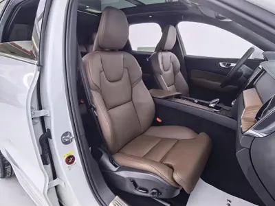 Volvo XC60 2024, 27000 км, за 178800 CNY - фото 8