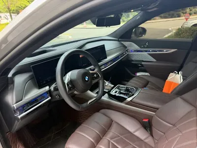 BMW 7-Series 2023, 60621 км, за 90690000 KRW