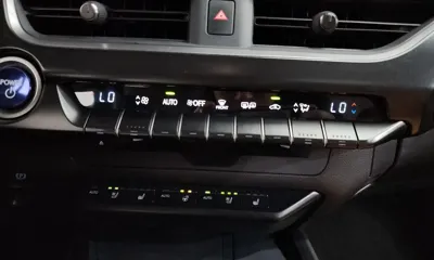 Lexus UX 2019, 84826 км, за 26900000 KRW - фото 32