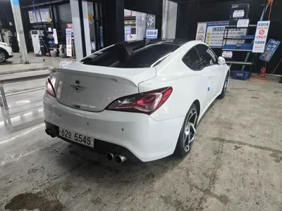 Hyundai Genesis 2011, 128130 км, за 4500000 KRW
