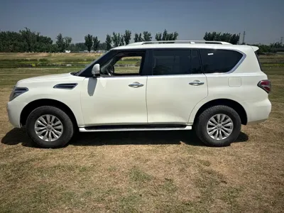 Nissan Patrol 2017, 150000 км, за 125000 CNY - фото 4
