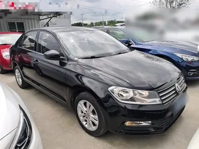 Volkswagen Santana 2017, 139900 км, за 22100 CNY