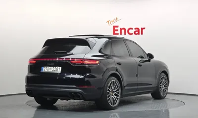 Porsche Cayenne 2021, 61162 км, за 71900000 KRW