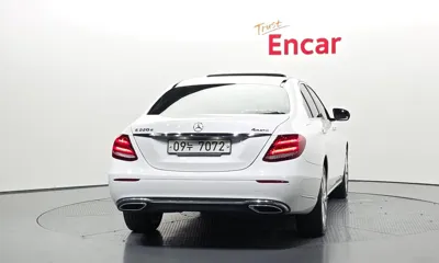 Mercedes-Benz E-Class 2019, 134704 км, за 22400000 KRW