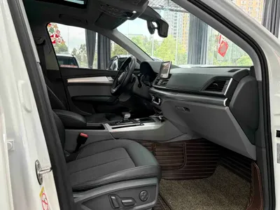 Audi Q5L 2019, 76000 км, за 119800 CNY - фото 29