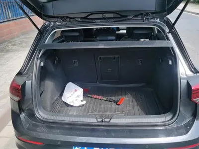 Volkswagen Golf 2022, 96600 км, за 81800 CNY