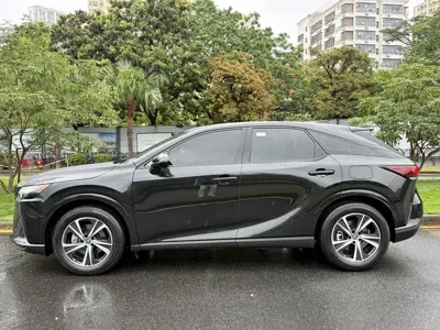 Lexus RX 2025, 13000 км, за 313300 CNY