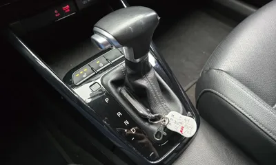 Kia Stonic 2018, 105719 км, за 9000000 KRW - фото 9