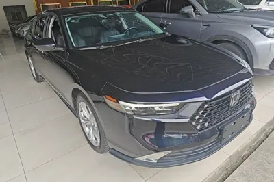 Honda Accord 2023, 23400 км, за 123861.72 CNY
