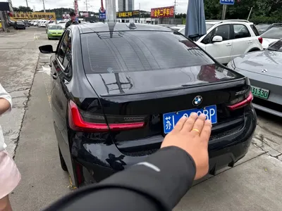 BMW 3 Series 2024, 30000 км, за 186000 CNY