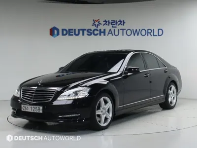 Mercedes-Benz S-Class · 2013 год