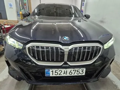 BMW 5-Series · 2025 год