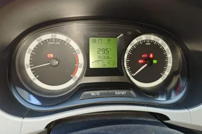 Skoda Fabia 2017, 96000 км, за 29528.09 CNY - фото 12
