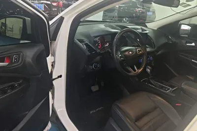Ford Kuga 2018, 52200 км, за 62671.72 CNY - фото 18