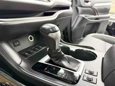 Toyota Highlander 2017, 60000 км, за 99800 CNY - фото 11