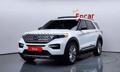 Ford Explorer · 2022 год