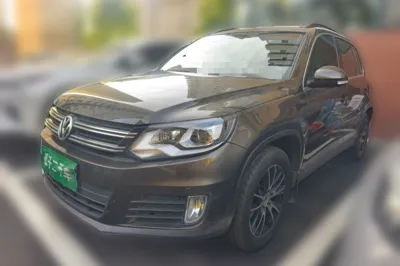 Volkswagen Tiguan 2016, 105000 км, за 50631.28 CNY - фото 1