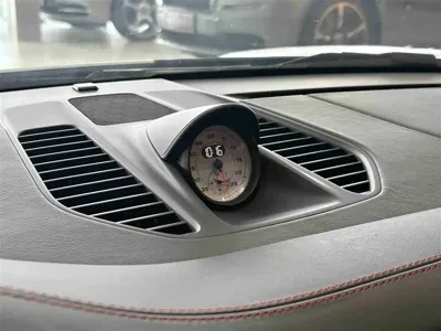 Porsche 911 2018, 6000 км, за 2488800 CNY - фото 21