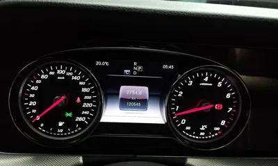 Mercedes-Benz E-Class 2018, 120545 км, за 18990000 KRW - фото 8