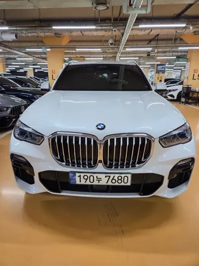 BMW X5 · 2021 год