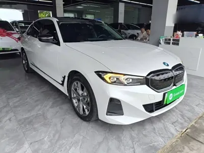 BMW i3 2024, 85900 км, за 133600 CNY