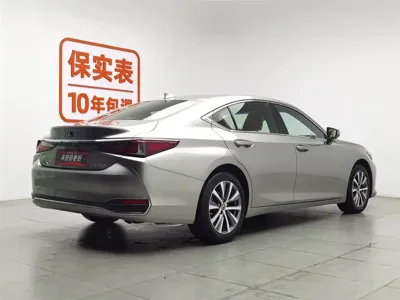 Lexus ES 2020, 128000 км, за 114900 CNY