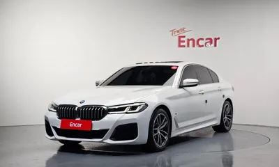 BMW 5-Series · 2021 год