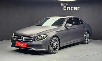 Mercedes-Benz E-Class · 2017 год