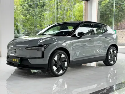 Volvo EX30 · 2026 год