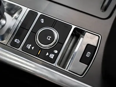 Land Rover Sport 2018, 105000 км, за 328000 CNY - фото 16