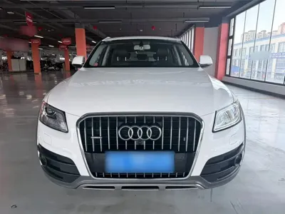 Audi Q5 2018, 76400 км, за 111300 CNY