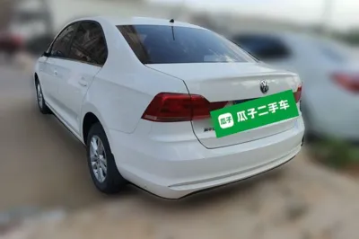 Volkswagen Santana 2021, 49600 км, за 38366.84 CNY